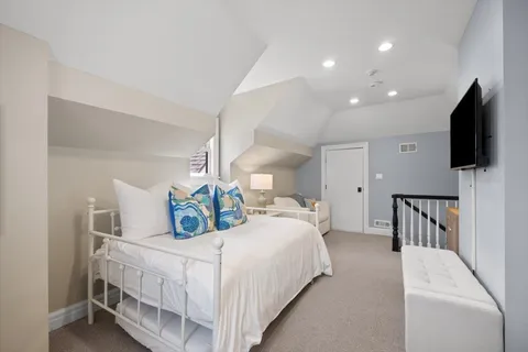 $2,395,000 | 1482 Edgewood Lane, Winnetka, IL 60093