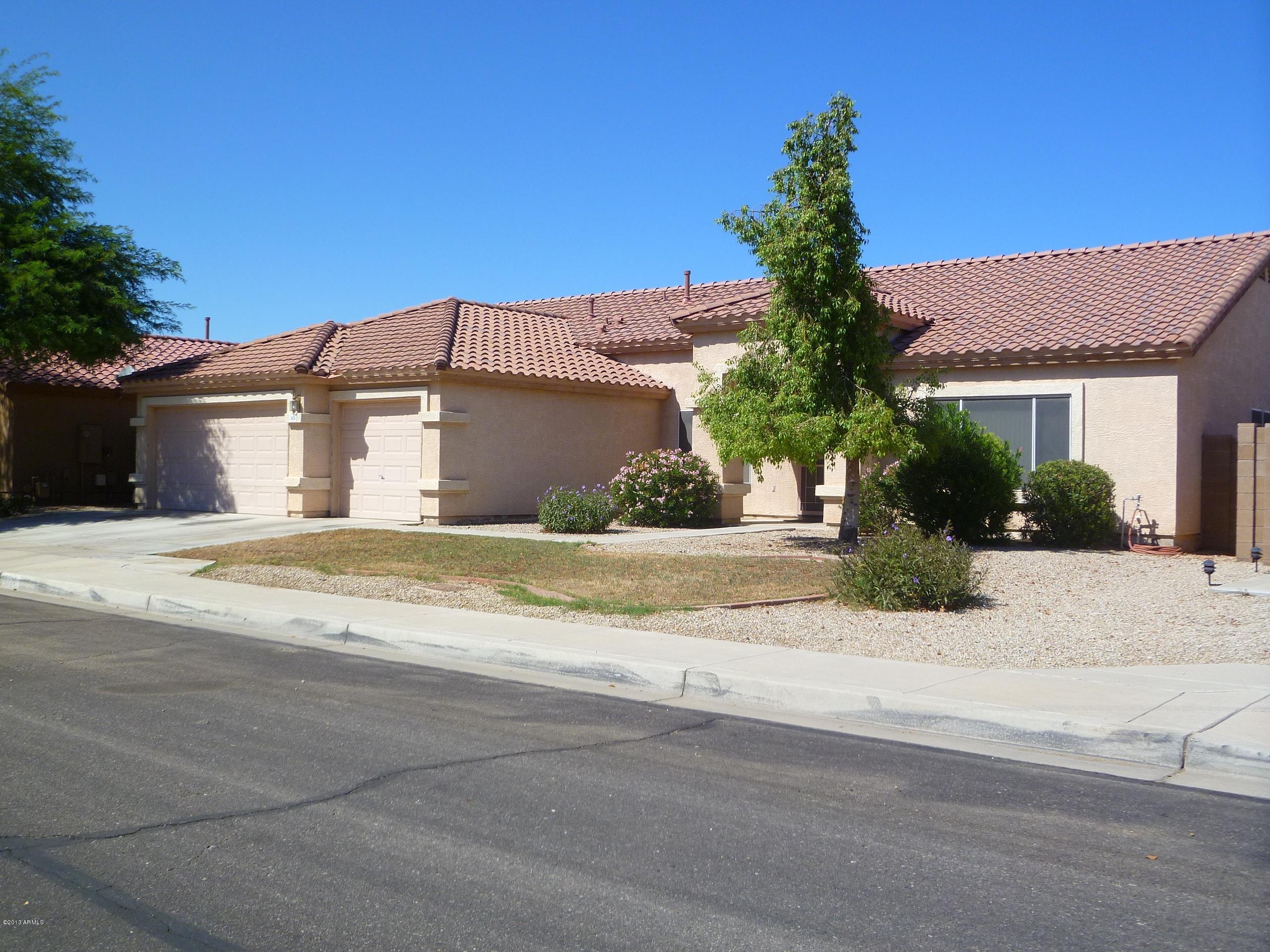 1426 East Darrel Road Phoenix, AZ 85042 - Photo 3 of 3 P1000474