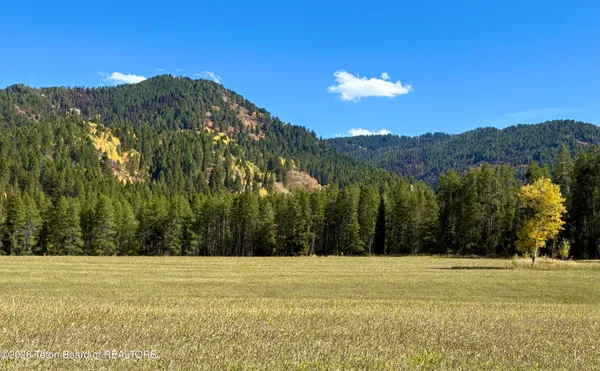 $2,500,000 | 123 County Road 123, Bedford, WY 83112