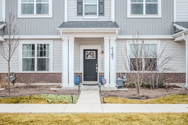$499,000 | 4167 Chelsea Mnr Circle, Aurora, IL 60504