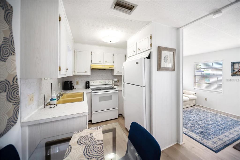 10315 Cortez Road West, Unit 604 Bradenton, FL 34210 - Photo 11 of 40