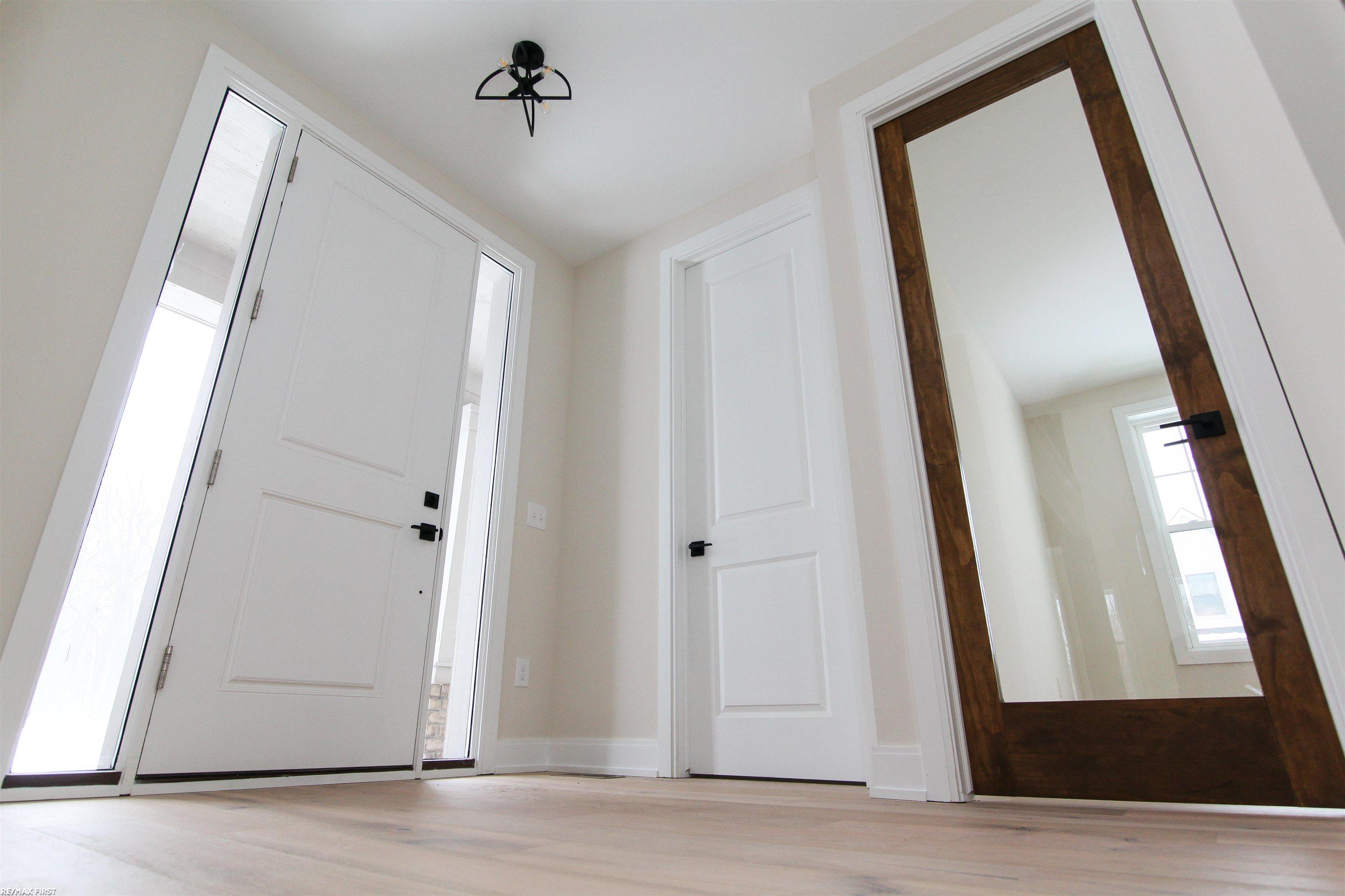 3072 Claret Lane Rochester, MI 48309 - Photo 4 of 45 50132709-404d2bce-70f8-40d1-a8f5-23aa0fa209a1.JPG