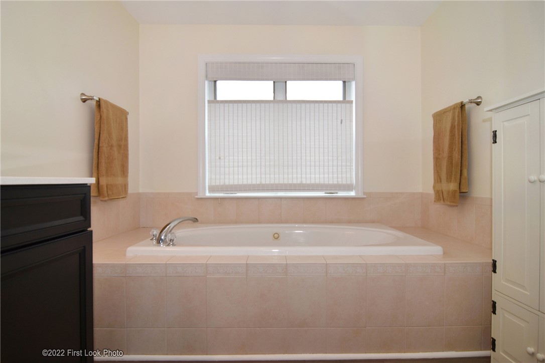 80 Fisher Road, Unit 93 Cumberland, RI 02864 - Photo 23 of 35