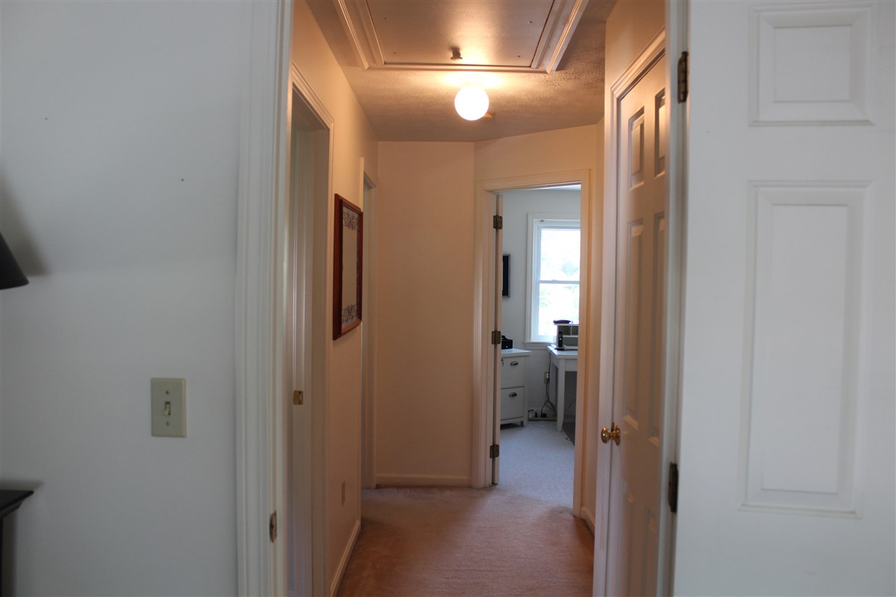 3 Hutton Street Nashua, NH 03060 - Photo 20 of 37