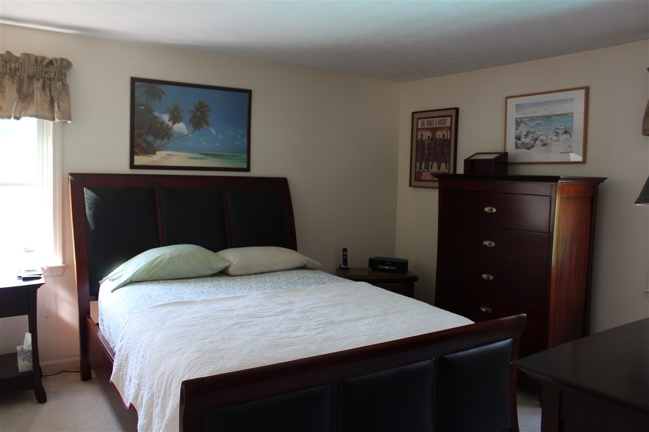 3 Hutton Street Nashua, NH 03060 - Photo 27 of 37