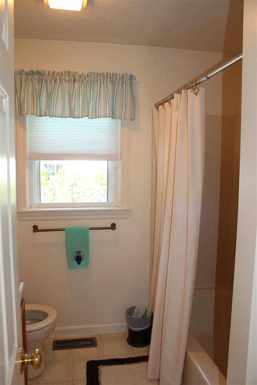 3 Hutton Street Nashua, NH 03060 - Photo 29 of 37