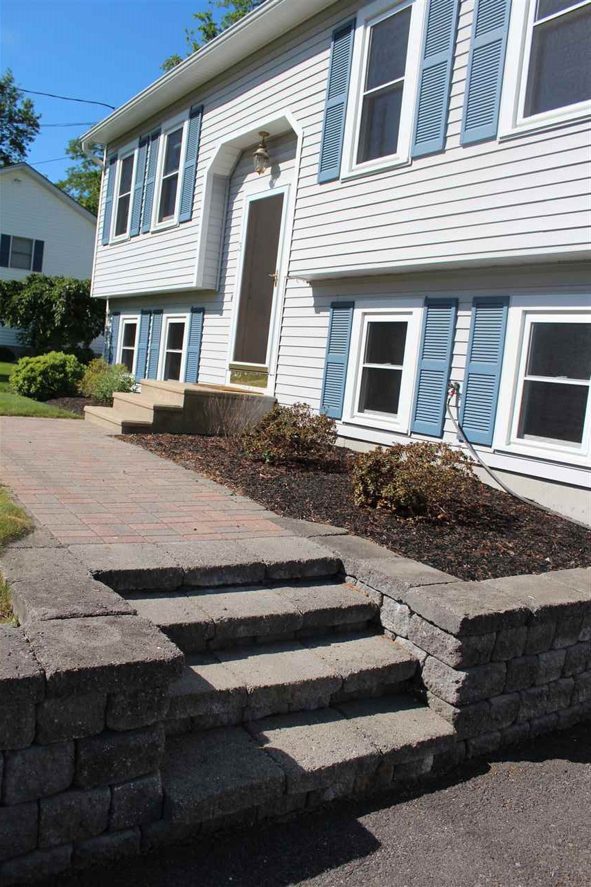 3 Hutton Street Nashua, NH 03060 - Photo 4 of 37