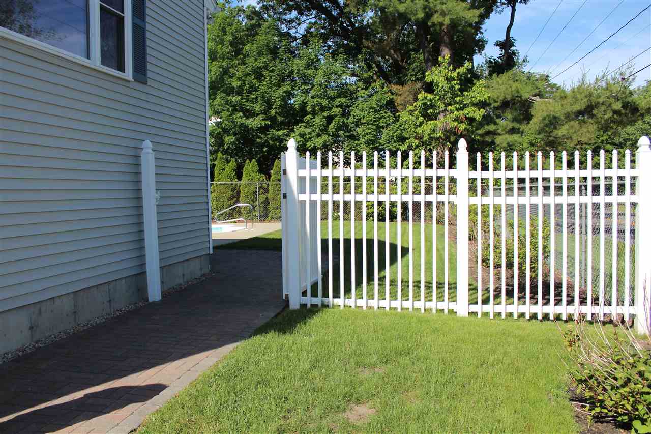 3 Hutton Street Nashua, NH 03060 - Photo 5 of 37