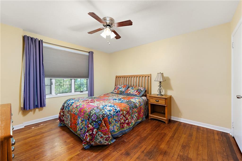 114 Pine Manor Sewickley, PA 15143 - Photo 33 of 40 a bedroom with a bed and a window