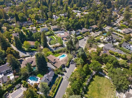 $6,880,000 | 452 Roblar Avenue, Hillsborough, CA 94010