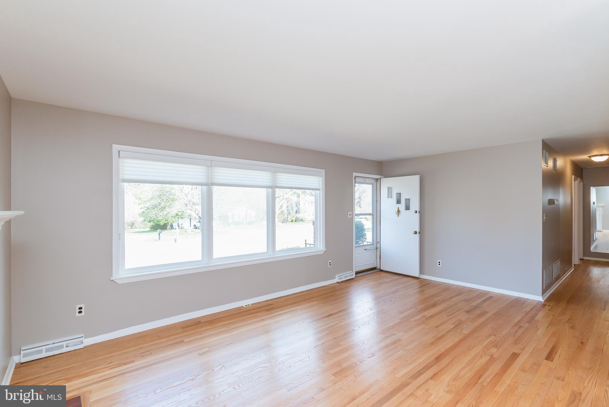 105 East Ring Factory Road Bel Air, MD 21014 - Photo 4 of 49 Living Room