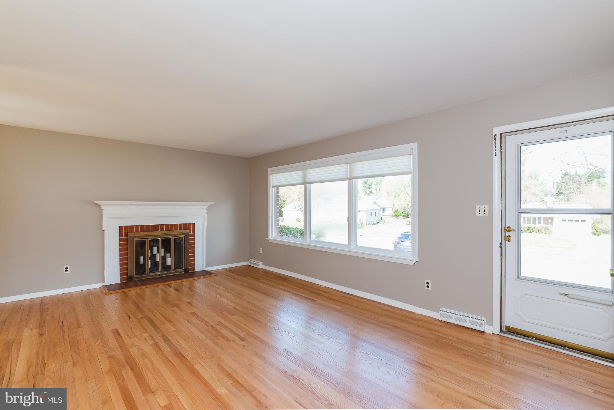 105 East Ring Factory Road Bel Air, MD 21014 - Photo 7 of 49 Living Room