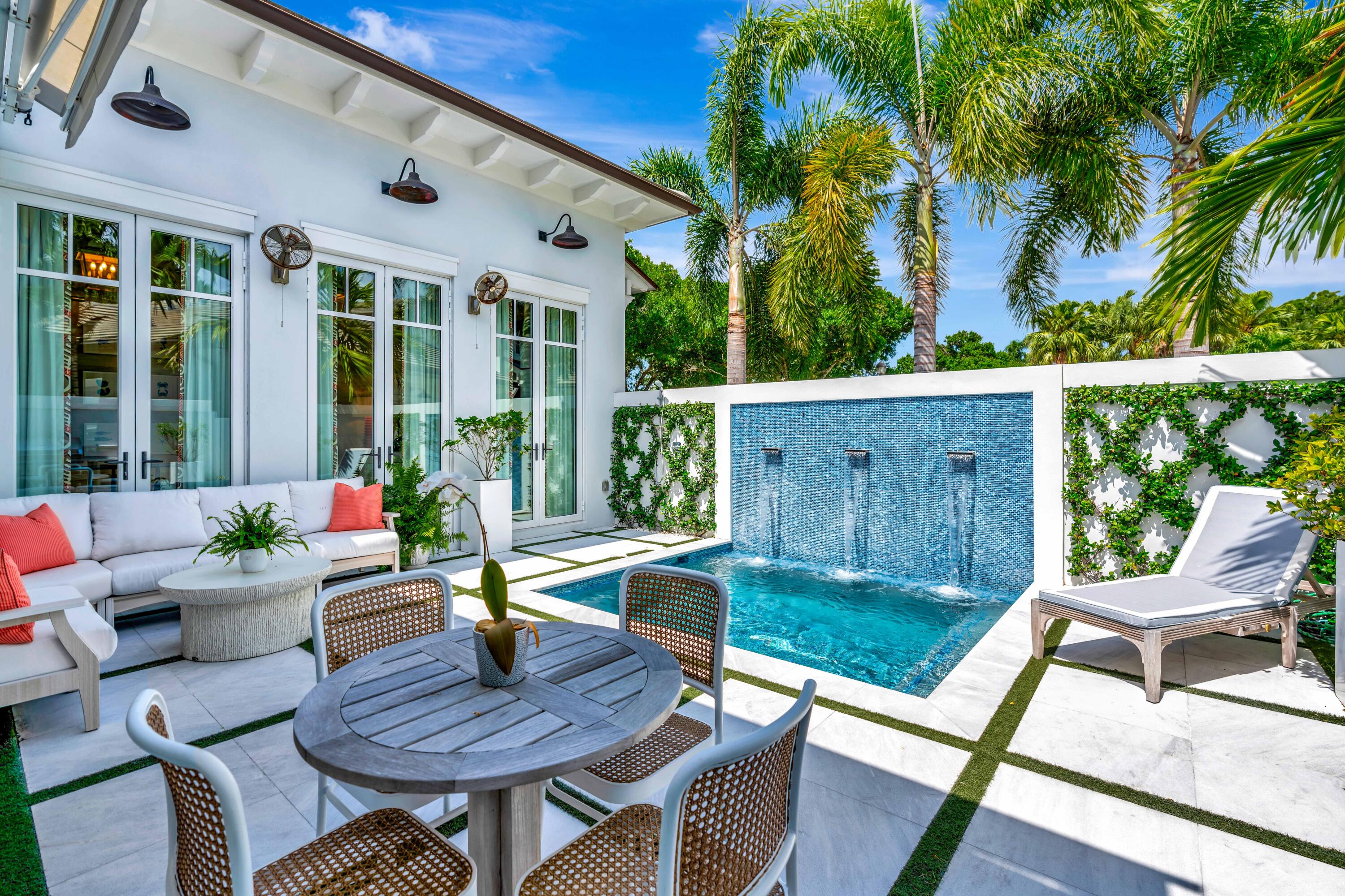 106 Micco Circle Jupiter, FL 33458 - Photo 2 of 49 Courtyard Home