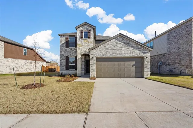 $2,275 | 606 Agarita Way, Princeton, TX 75407