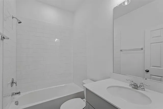 $2,275 | 606 Agarita Way, Princeton, TX 75407