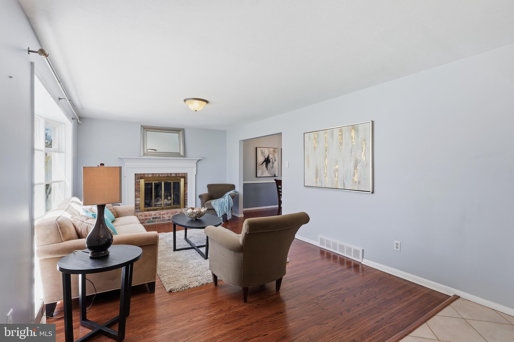 221 Valley Road Yardley, PA 19067 - Photo 4 of 69 Living Room