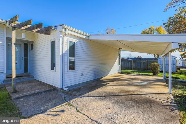 $2,600 | 2421 Lightfoot Drive, Baltimore, MD 21209