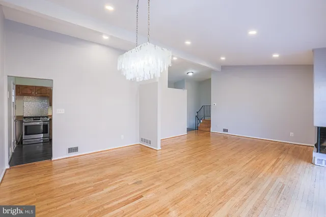 $2,600 | 2421 Lightfoot Drive, Baltimore, MD 21209