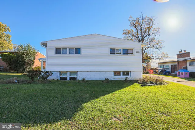 $2,600 | 2421 Lightfoot Drive, Baltimore, MD 21209