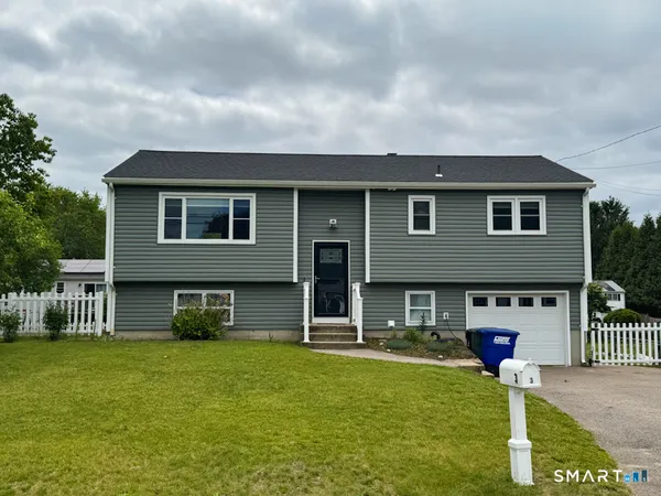 $479,500 | 3 Oriole Street, Stonington, CT 06379