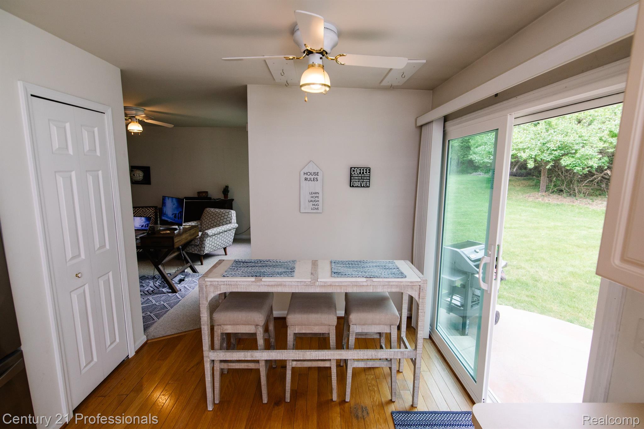 173 Cloverport Avenue Rochester, MI 48307 - Photo 17 of 34 Kitchen into Flex Room and outdoor patio