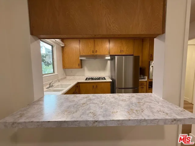 $2,595 | 12958 Valleyheart Drive, Unit 2, Studio City, CA 91604