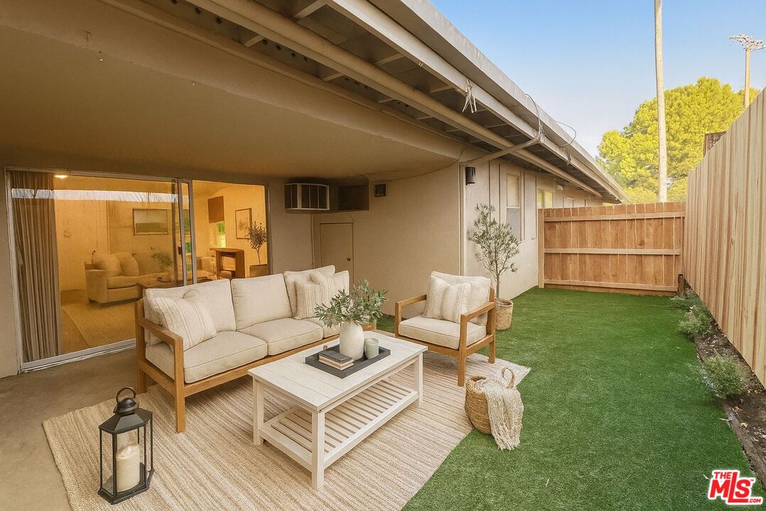 12958 Valleyheart Drive, Unit 2 Studio City, CA 91604 - Photo 10 of 14