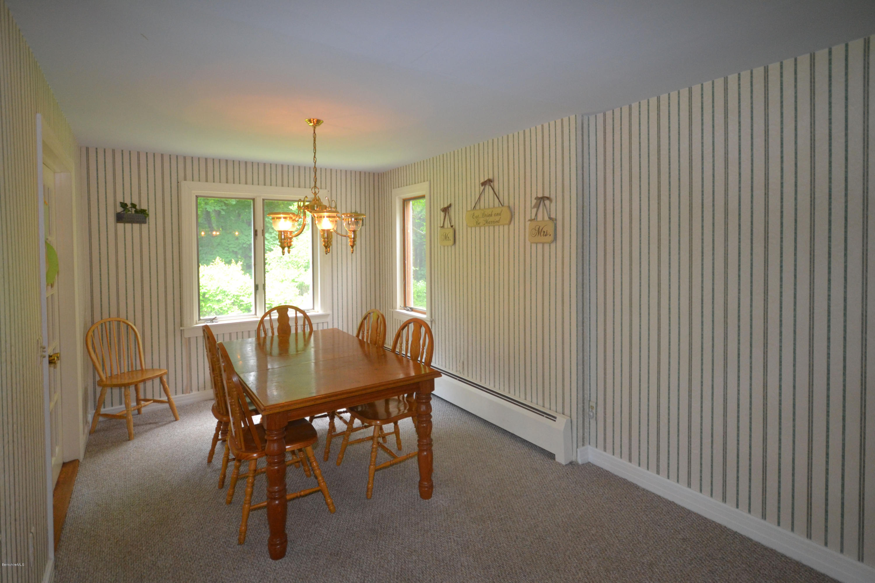 60 Eleanor Road Pittsfield, MA 01201 - Photo 13 of 27 Dining Room