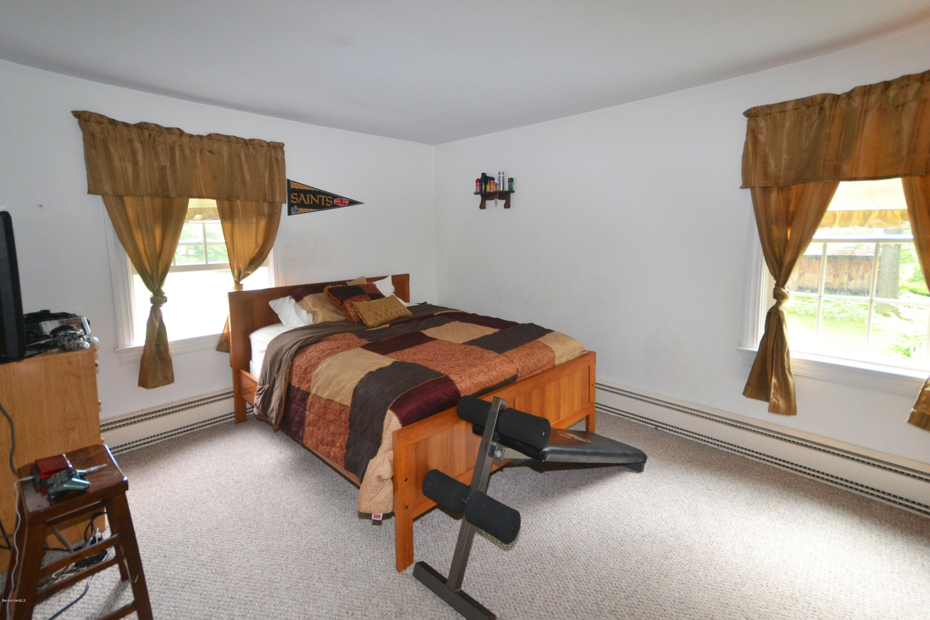 60 Eleanor Road Pittsfield, MA 01201 - Photo 15 of 27 Bedroom 1