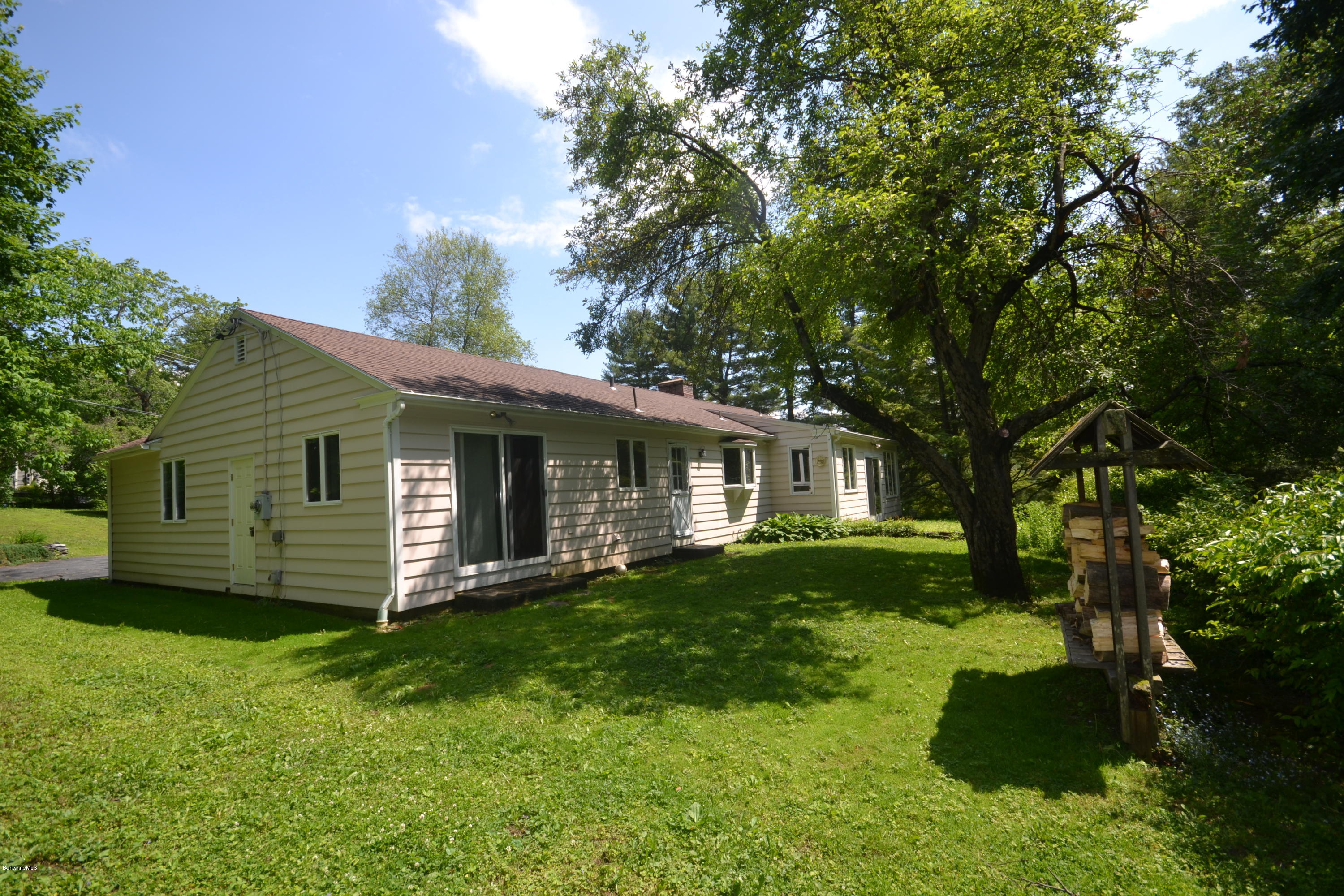 60 Eleanor Road Pittsfield, MA 01201 - Photo 24 of 27 Exterior Back