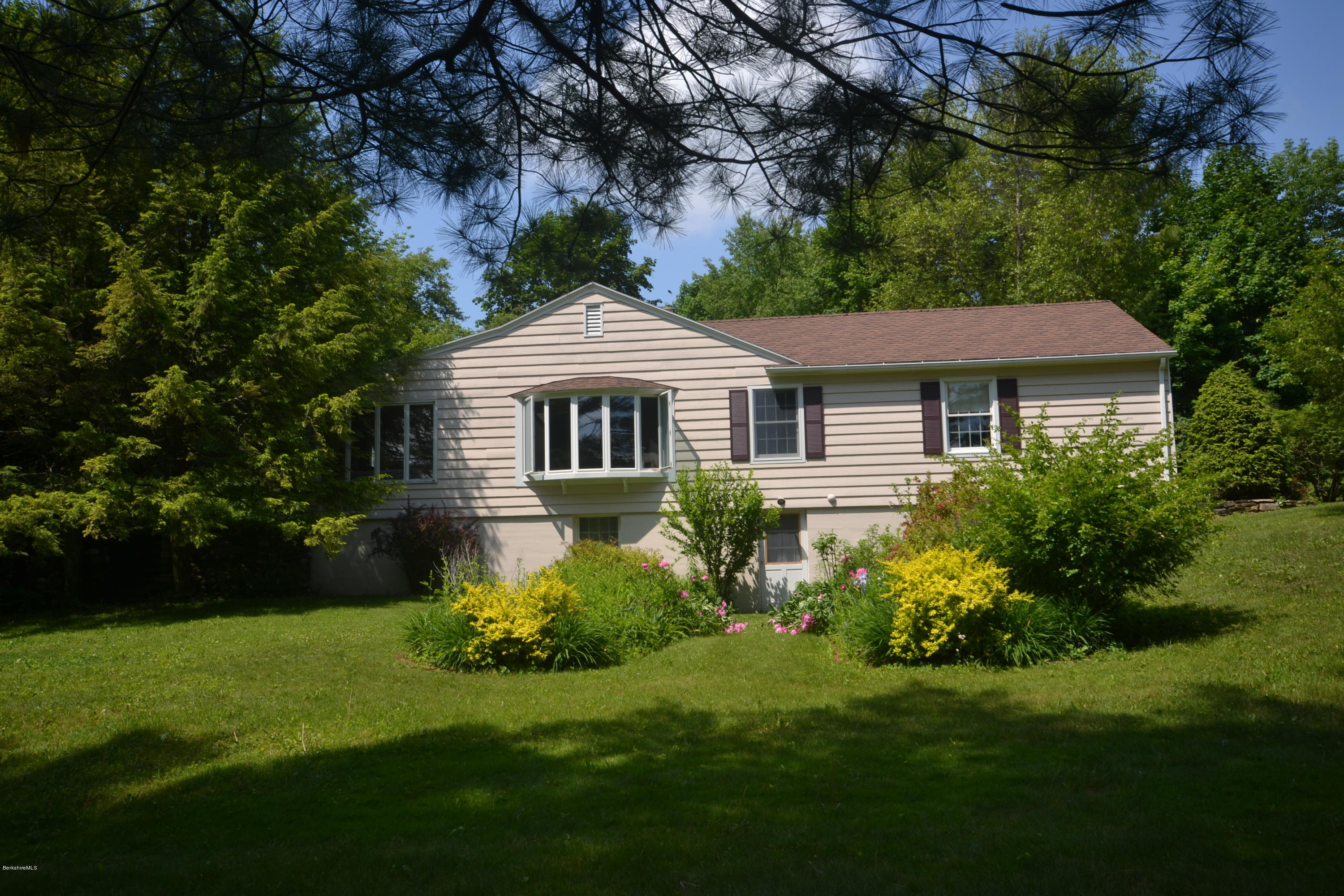 60 Eleanor Road Pittsfield, MA 01201 - Photo 25 of 27 Exterior Back