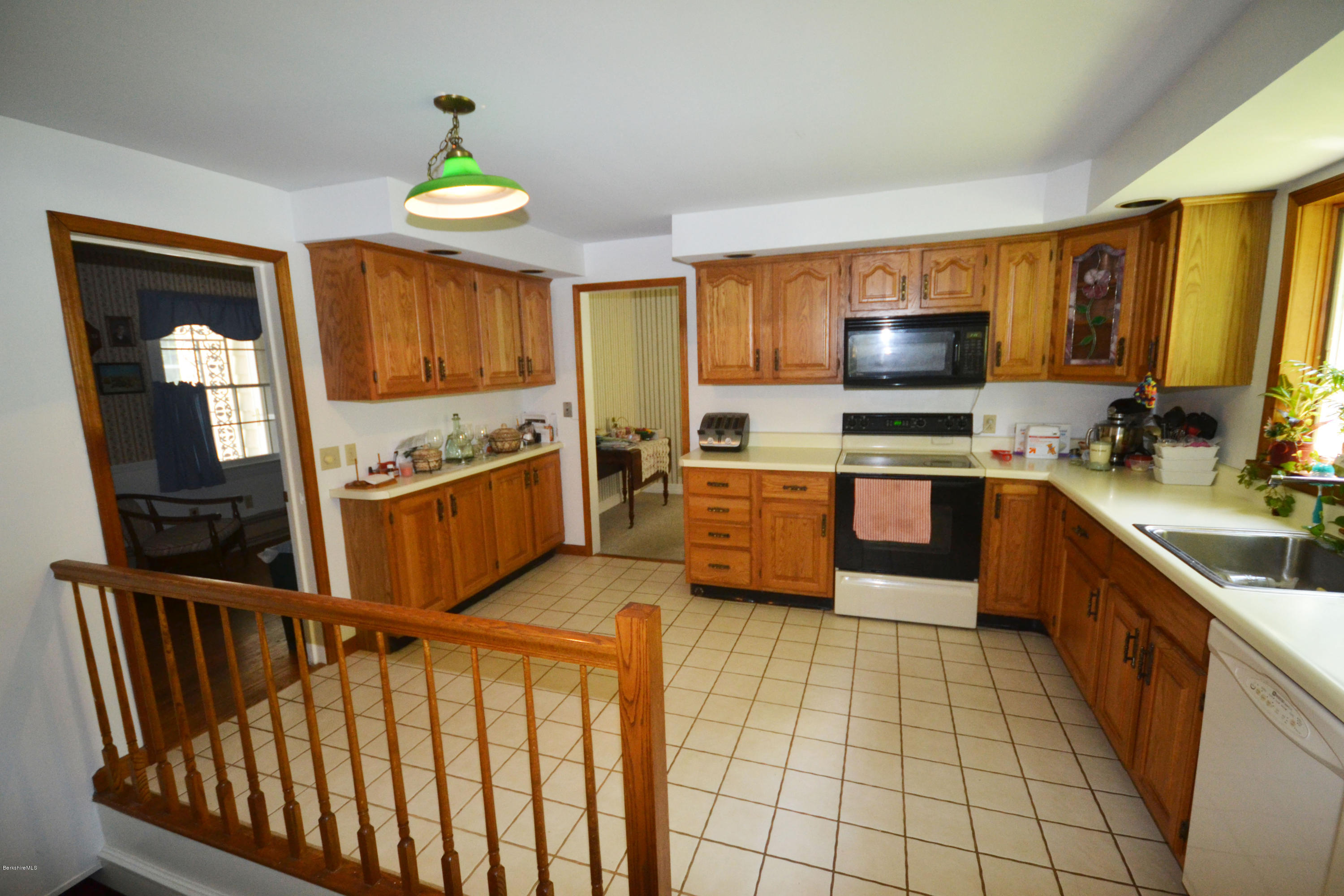 60 Eleanor Road Pittsfield, MA 01201 - Photo 9 of 27 Kitchen