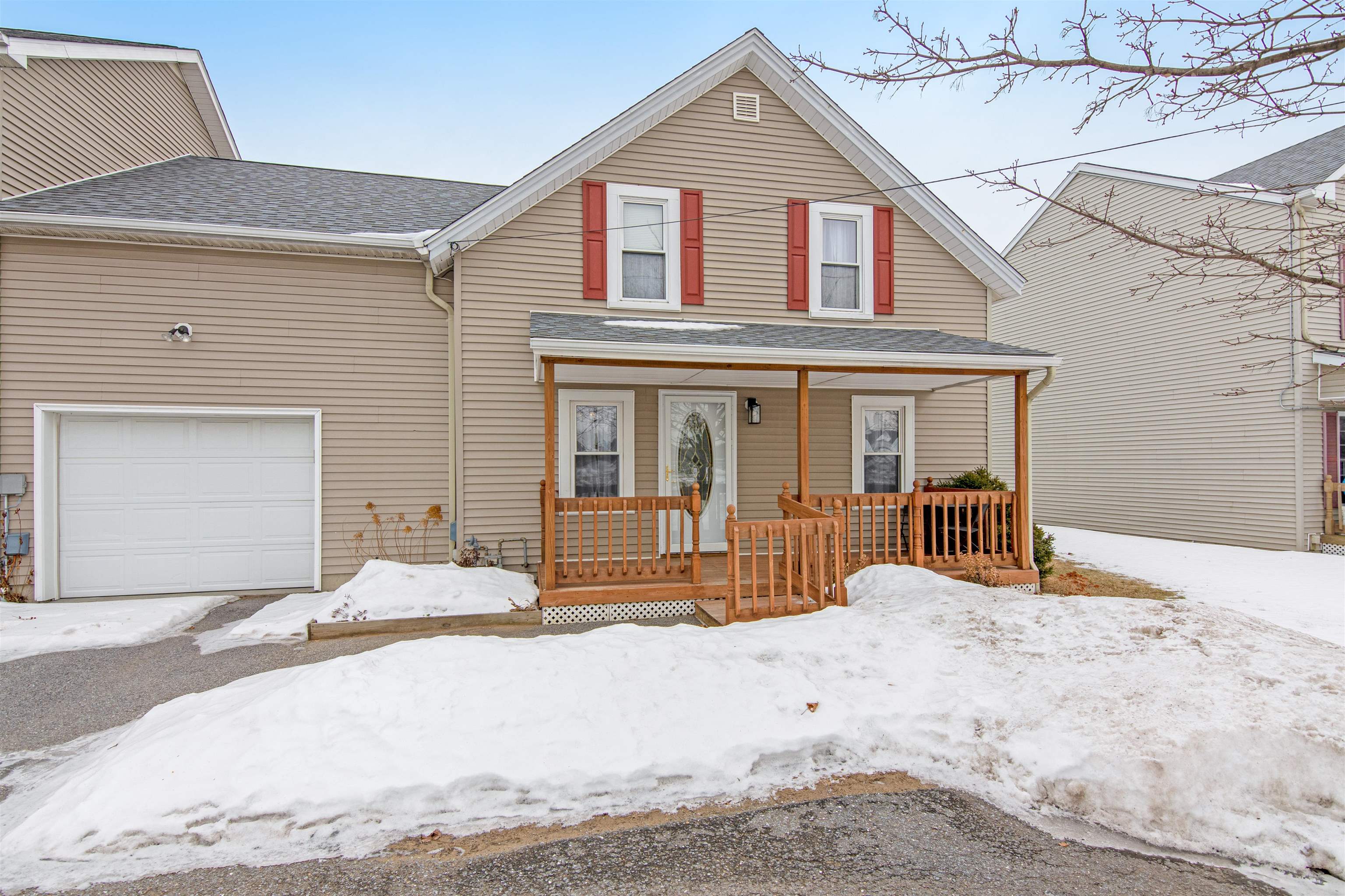34 Middle Road Milton, VT 05468 - Photo 1 of 40 Gallery Image 1