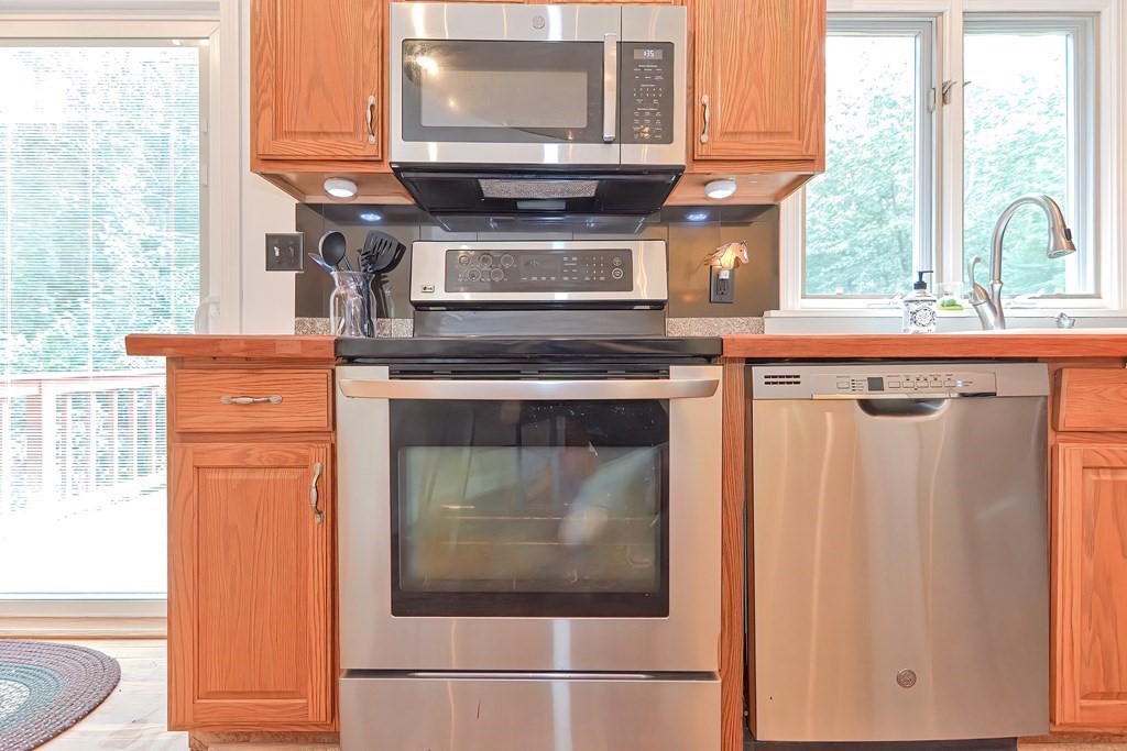 4 Parmenter Road Hudson, MA 01749 - Photo 14 of 39 Gallery Image 14