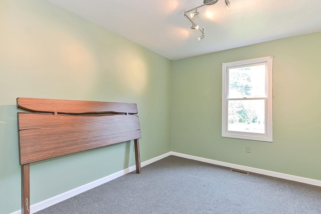 4 Parmenter Road Hudson, MA 01749 - Photo 20 of 39 Gallery Image 20
