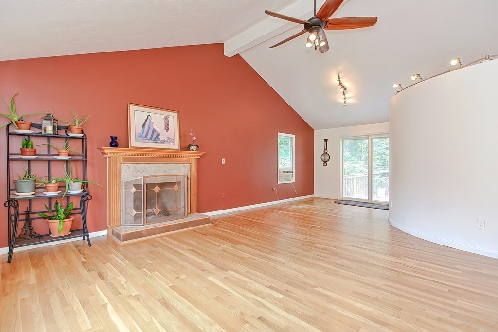 4 Parmenter Road Hudson, MA 01749 - Photo 5 of 39 Gallery Image 5