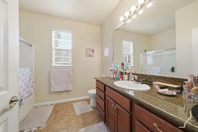 $379,000 | 653 Mission De Oro Drive, Redding, CA 96003