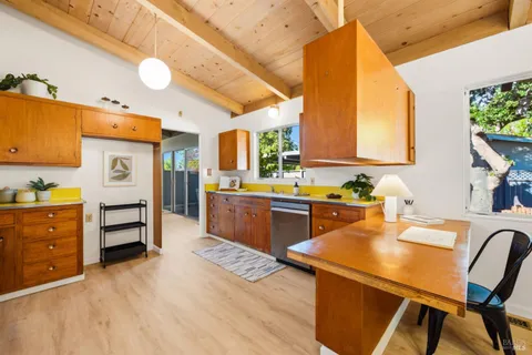 $925,000 | 626 Sunnyslope Avenue, Petaluma, CA 94952