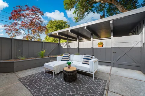 $925,000 | 626 Sunnyslope Avenue, Petaluma, CA 94952