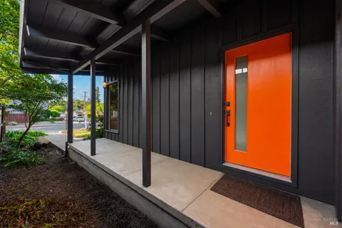 $925,000 | 626 Sunnyslope Avenue, Petaluma, CA 94952