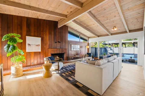 $925,000 | 626 Sunnyslope Avenue, Petaluma, CA 94952