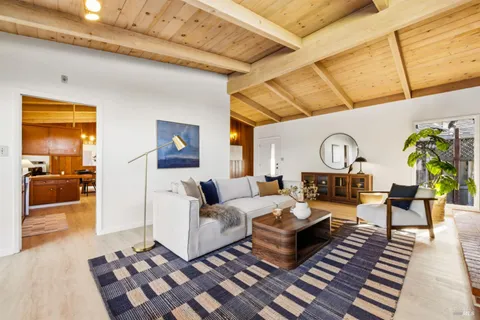 $925,000 | 626 Sunnyslope Avenue, Petaluma, CA 94952
