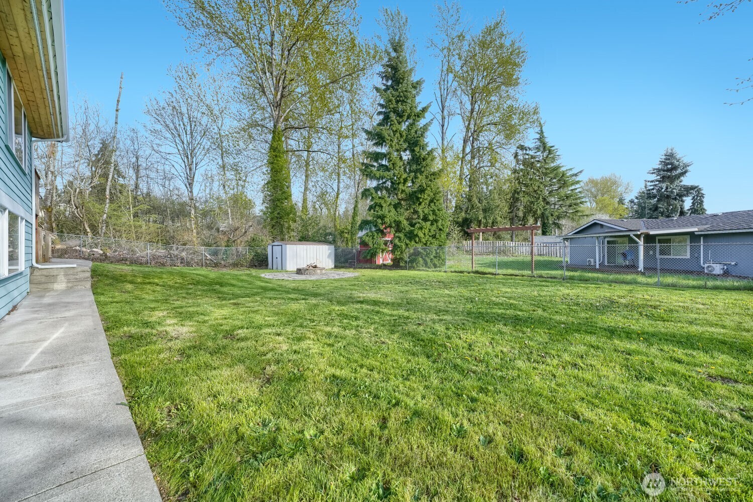 12045 Southeast 210th Street Kent, WA 98031 - Photo 22 of 26