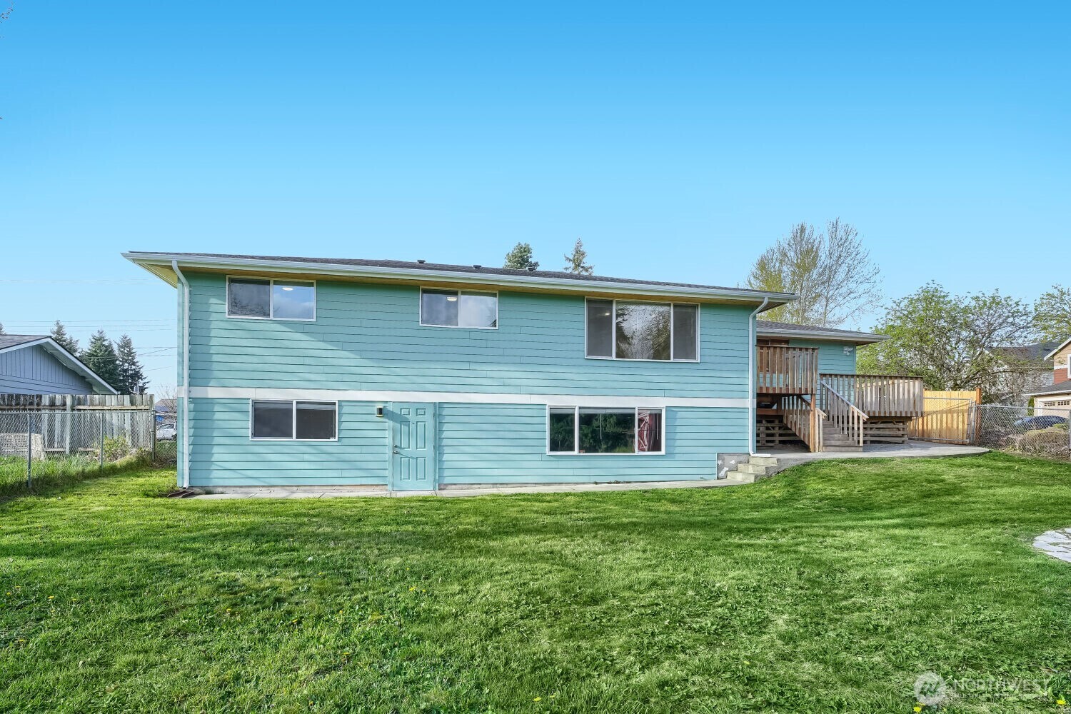 12045 Southeast 210th Street Kent, WA 98031 - Photo 23 of 26