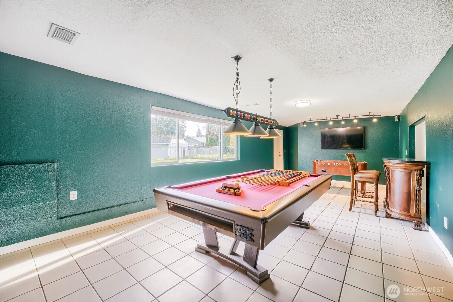 12045 Southeast 210th Street Kent, WA 98031 - Photo 7 of 26