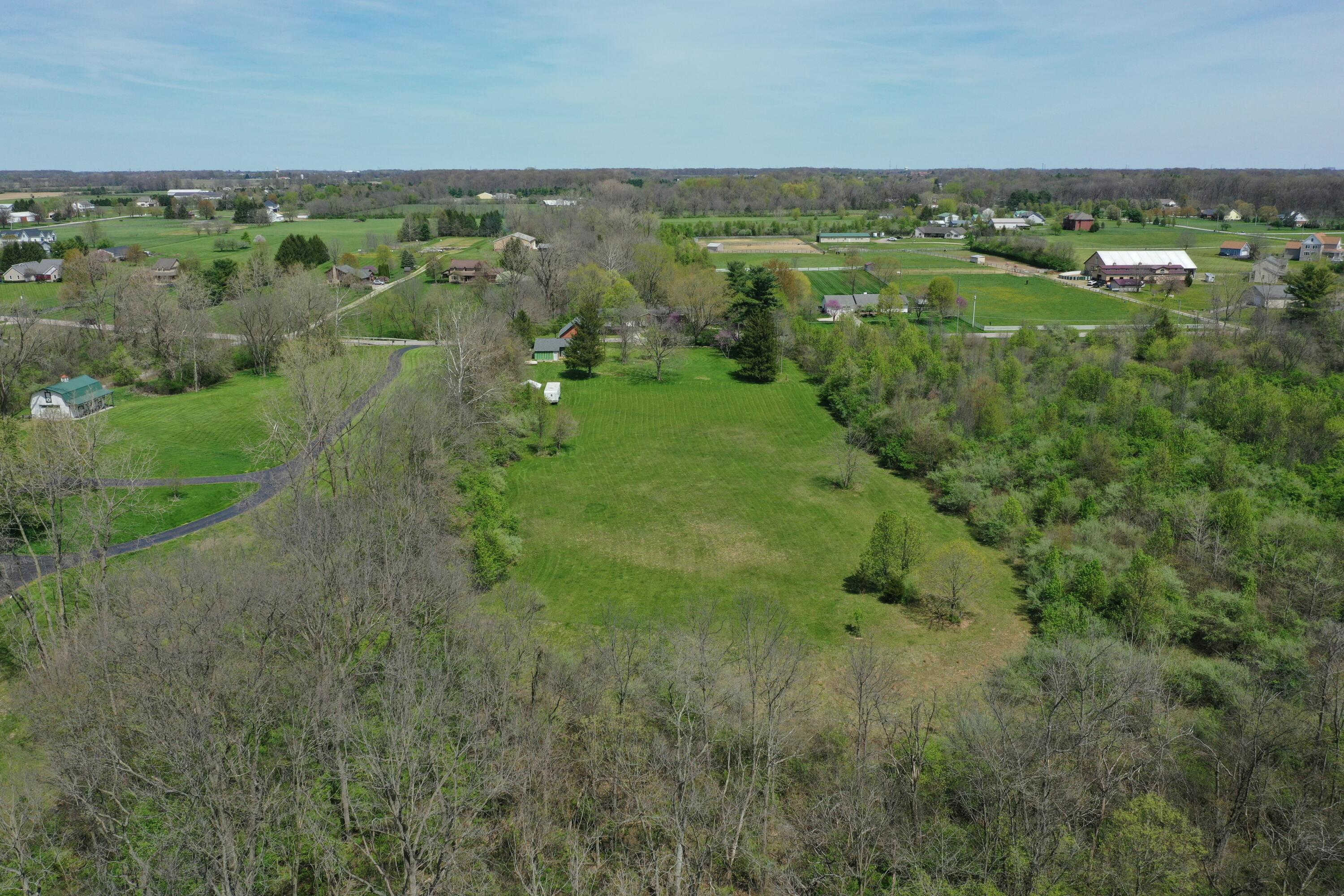 2263 Amity Road Hilliard, OH 43026 - Photo 12 of 32 tempImageSIwE5m