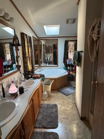$245,000 | 3330 North Casaloma Drive, Appleton, WI 54913