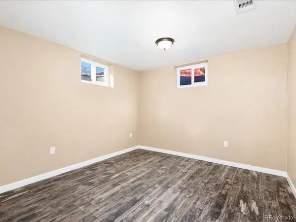 wooden floor in a room