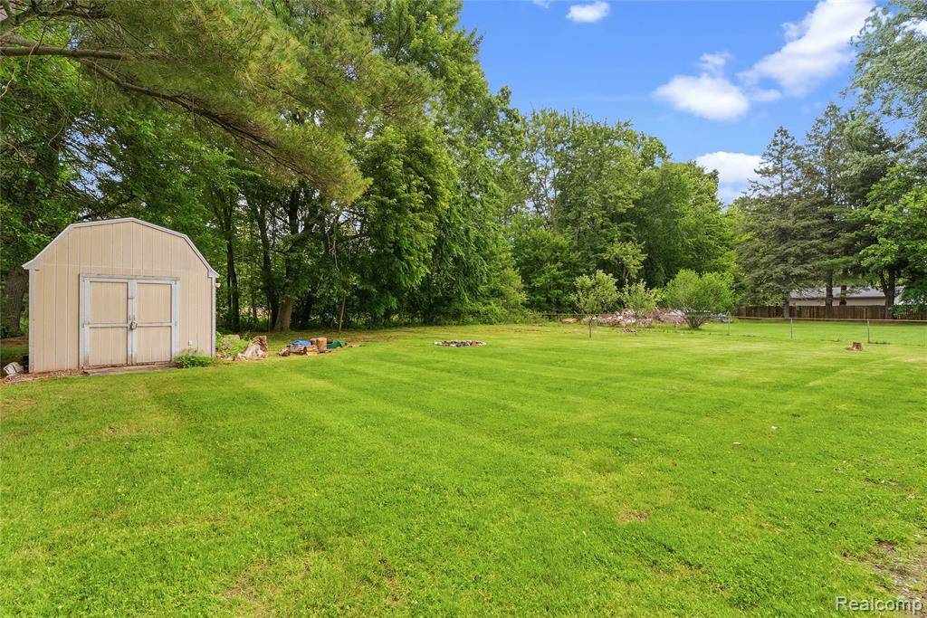 1843 East Curtis Road Birch Run, MI 48415 - Photo 23 of 25