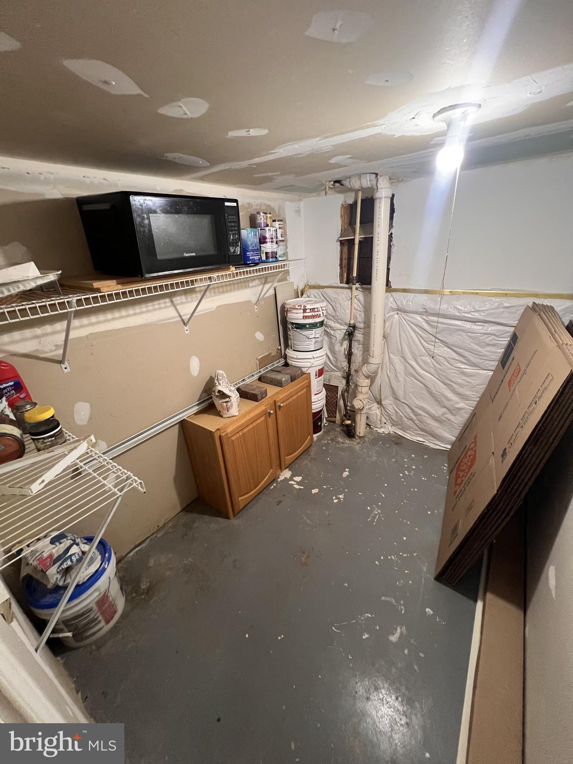 8871 Dunstable Loop Bristow, VA 20136 - Photo 7 of 10 a living room with furniture and a flat screen tv